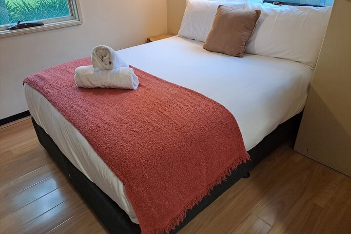 Room 12 of 76