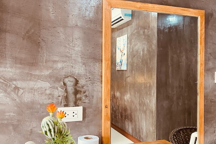 Room 15 of 80