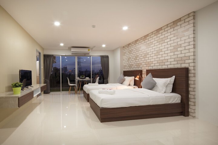 Room 14 of 42