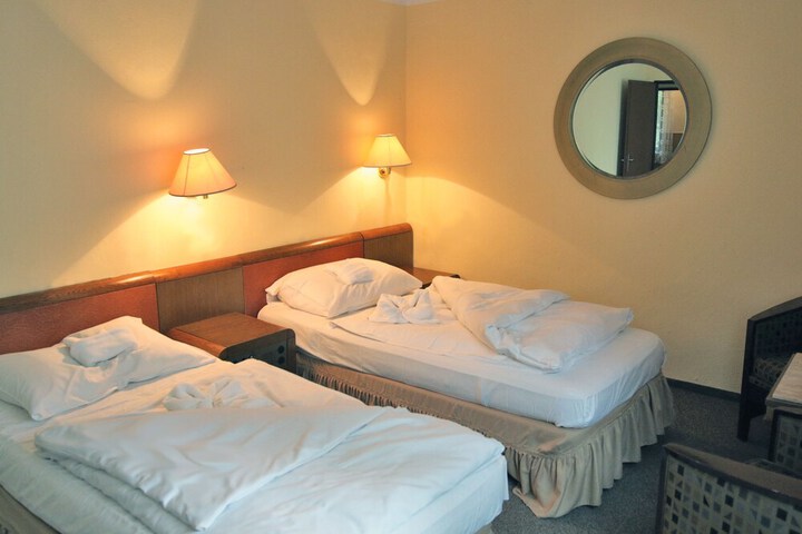 Room 6 of 54