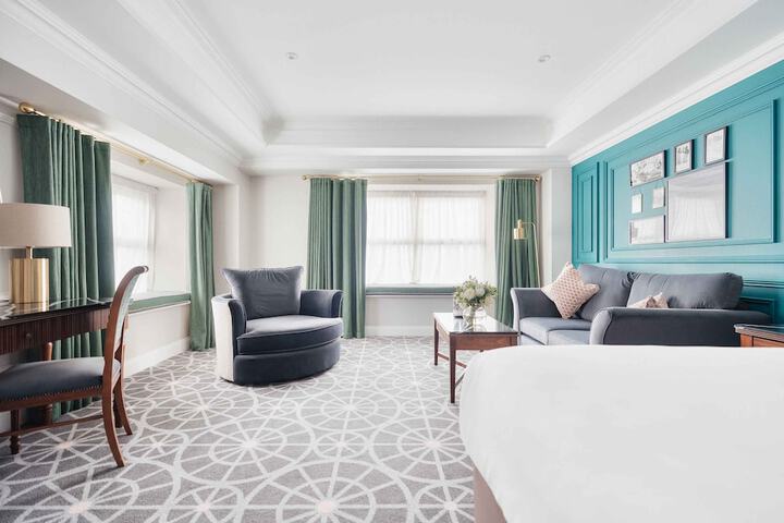 Room 10 of 97