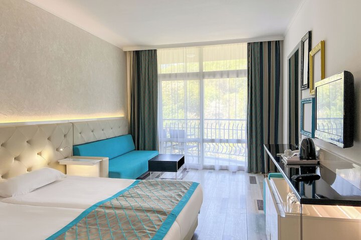 Room 15 of 113
