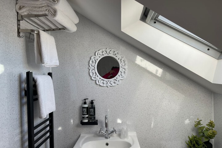 Room 79 of 263