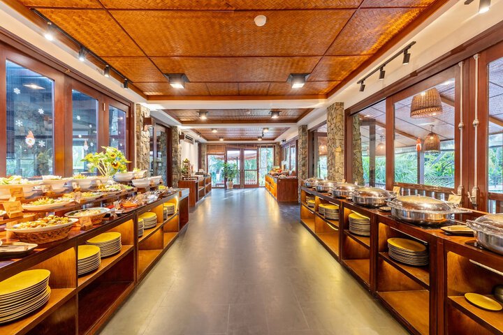 Dining 137 of 169