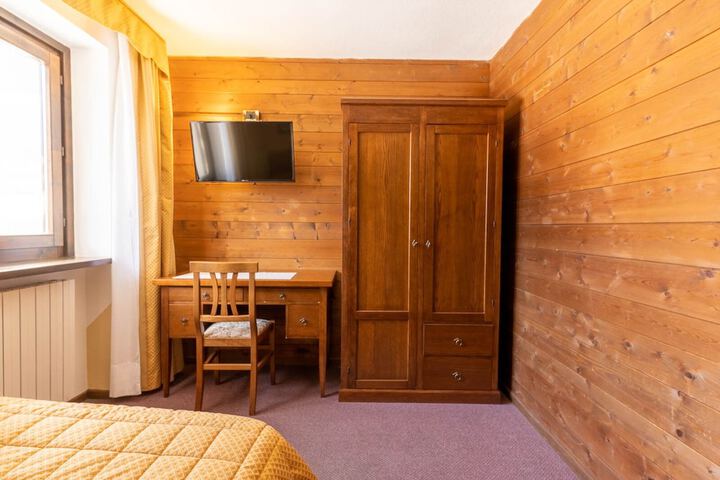 Room 19 of 61