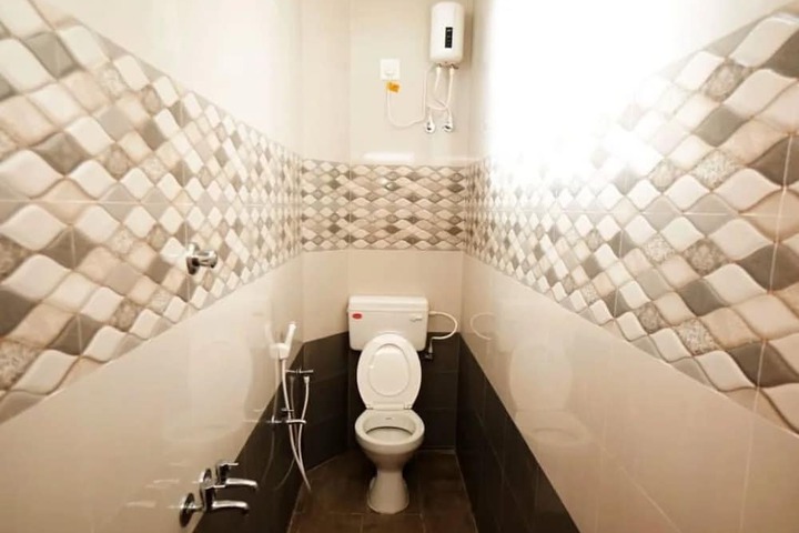 Room 6 of 10