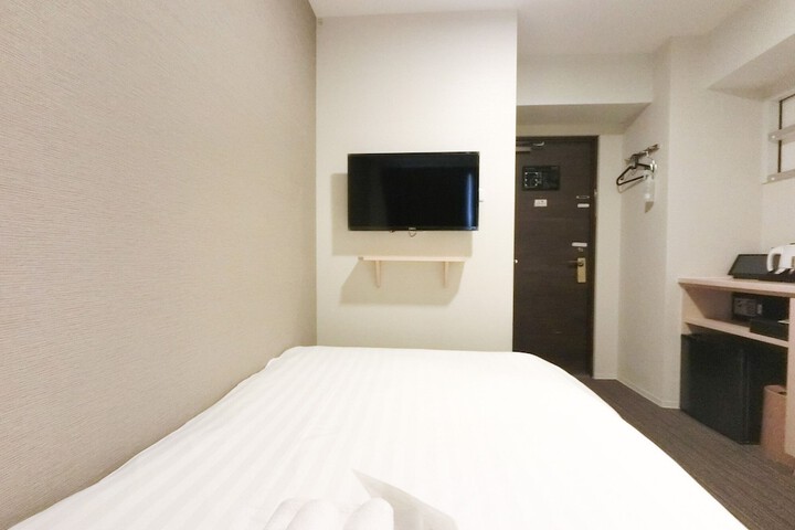 Room 5 of 20
