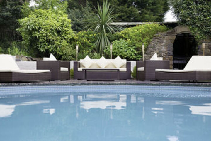 Pool 94 of 118