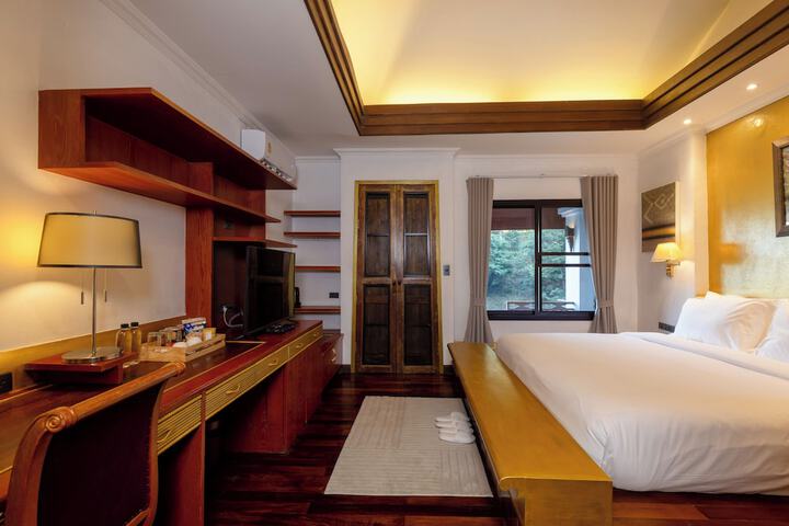 Room 20 of 32