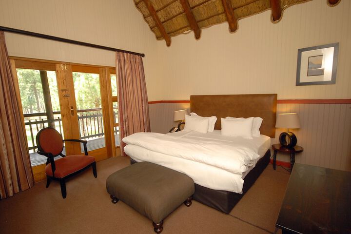 Room 4 of 90
