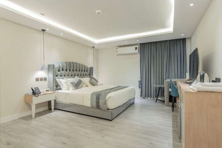 Room 15 of 23