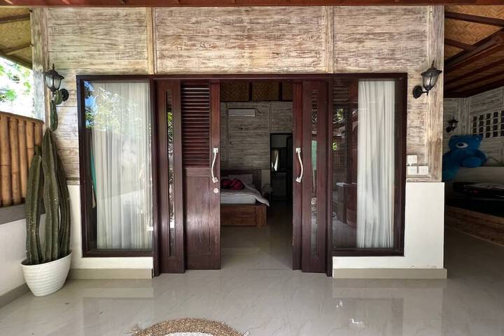 Room 9 of 42