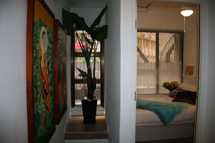 Room 15 of 48