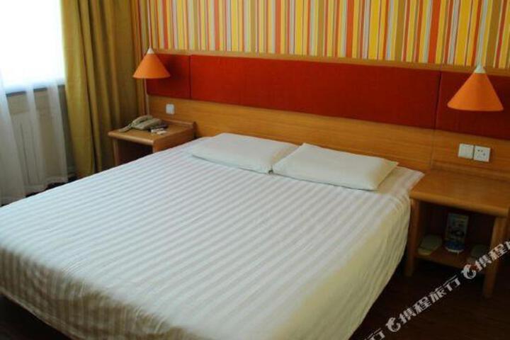 Pebble Motel (Wuwei West Street)