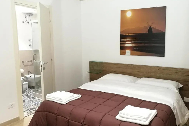 Room 2 of 14