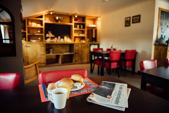 Breakfast/Coffee Service 26 of 47