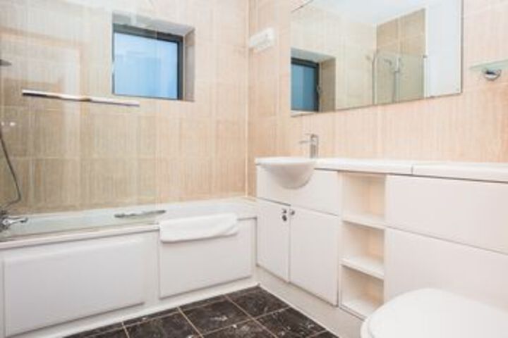 Room 2 of 21