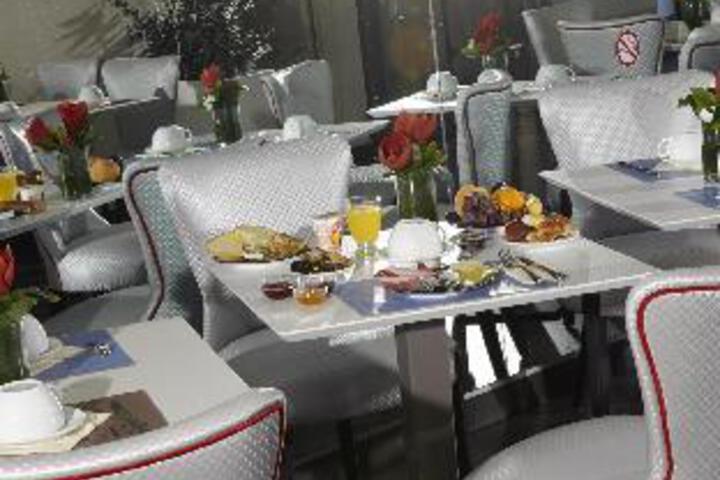 Breakfast/Coffee Service 6 of 18