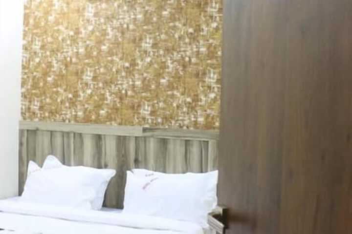Room 20 of 32