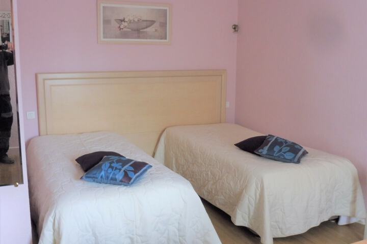 Room 25 of 118