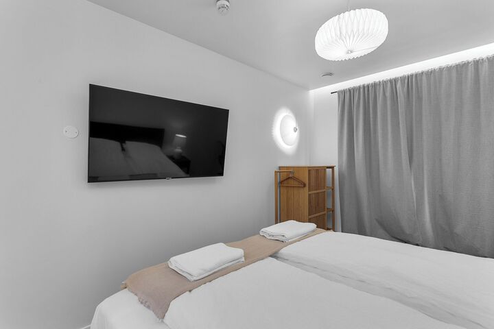 Room 42 of 44