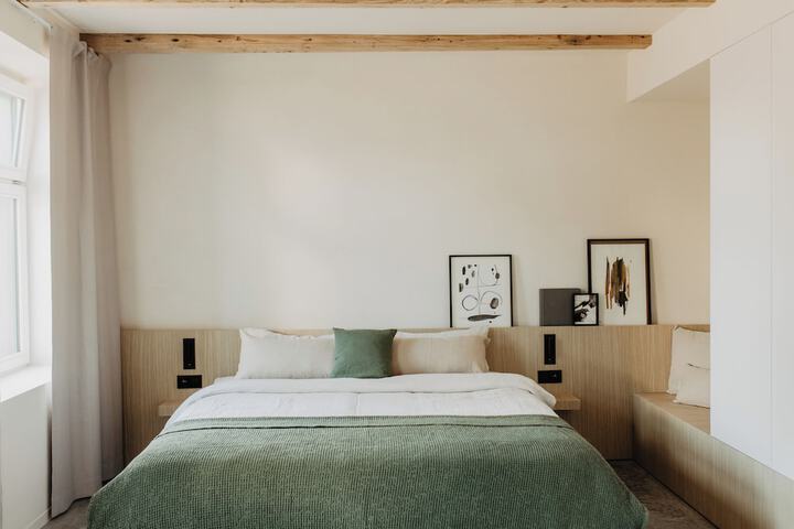 Room 22 of 65