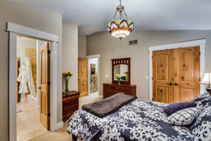 Room 9 of 22