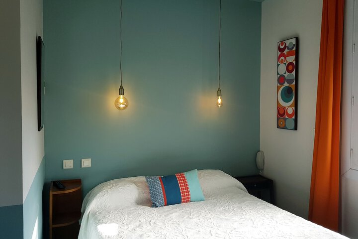 Room 13 of 32