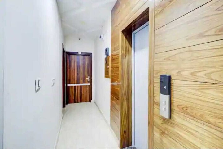 Room 22 of 34