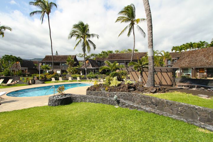 Hotel with Pool