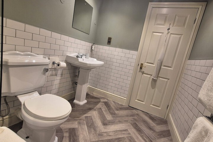 Clean Restrooms