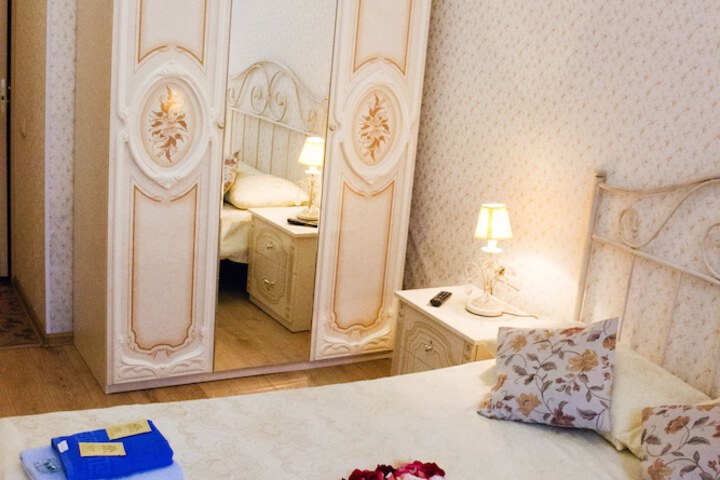 Room 8 of 20