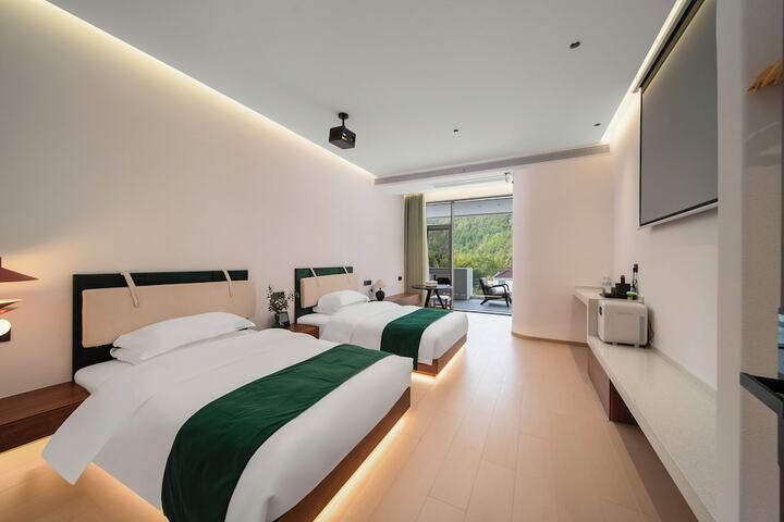 Room 38 of 113
