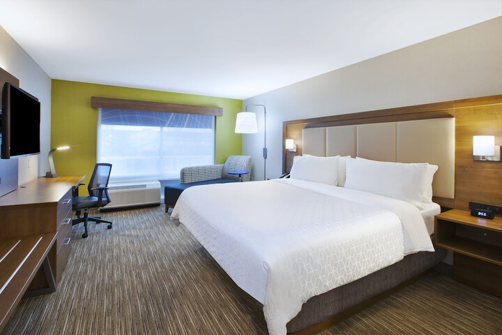 Standard | King Bed (12 of 12)