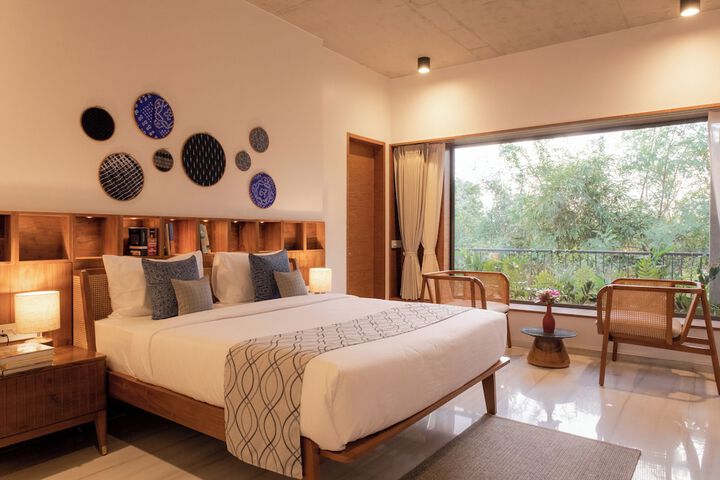 Room 8 of 42