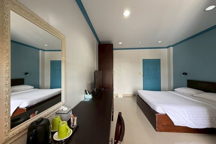 Room 19 of 34
