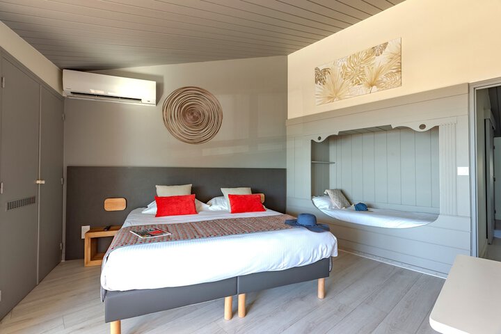 Room 14 of 50