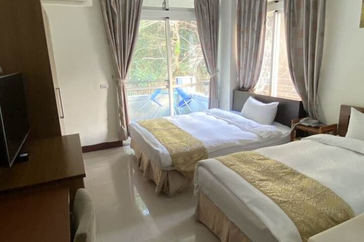 Room 9 of 46