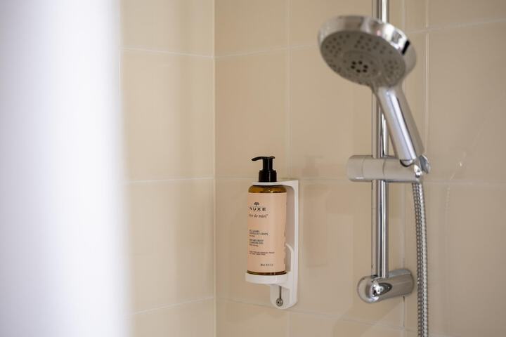 Room 60 of 184