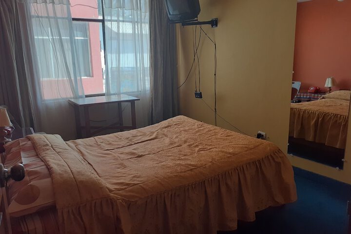 Room 4 of 44