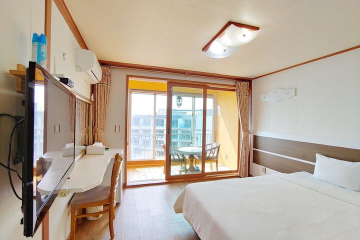Room 4 of 46