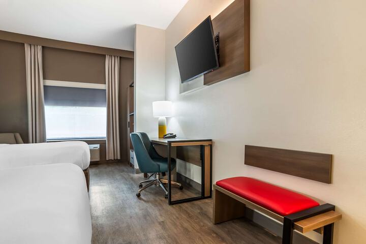 Room 19 of 47