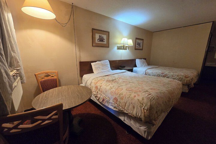 Room 26 of 87