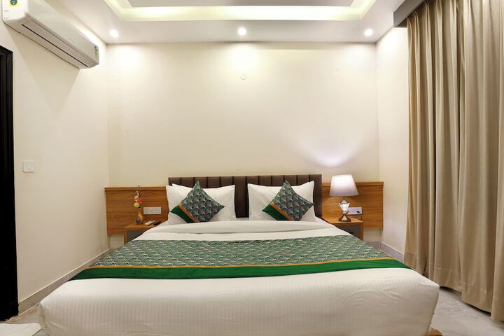 Room 8 of 26