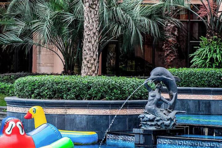 Hotel Entry