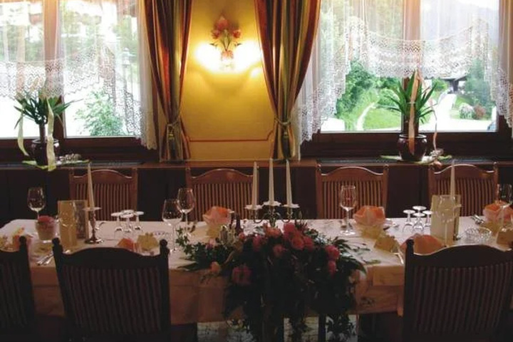 Dining 6 of 7