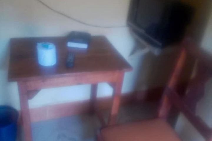 Room 6 of 9