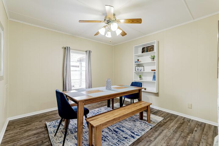 Room 12 of 27