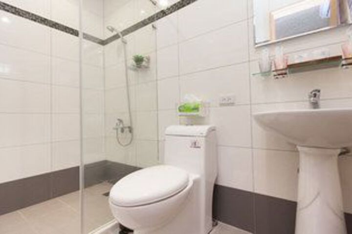 Room 4 of 29