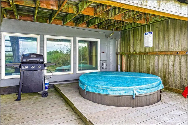 Pool 14 of 22